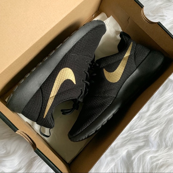 NIKE - black sneakers - Picture 8 of 9